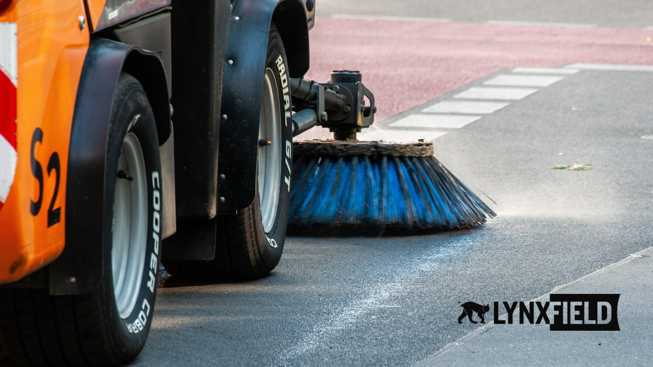 An example of muncipal fleet management: street sweepers